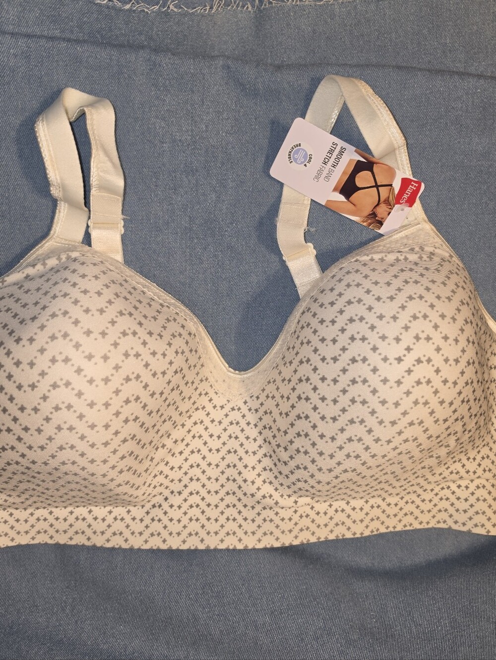 Hanes Wireless Bra (Various sizes)
